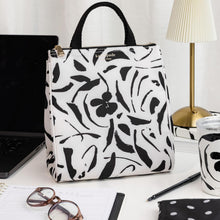 Load image into Gallery viewer, kate spade new york, Painters Garden, Lunch Bag
