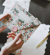 Load image into Gallery viewer, Dahlia Letter Writing Set
