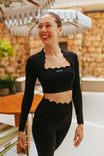 Load image into Gallery viewer, Black Scallop Long Sleeve

